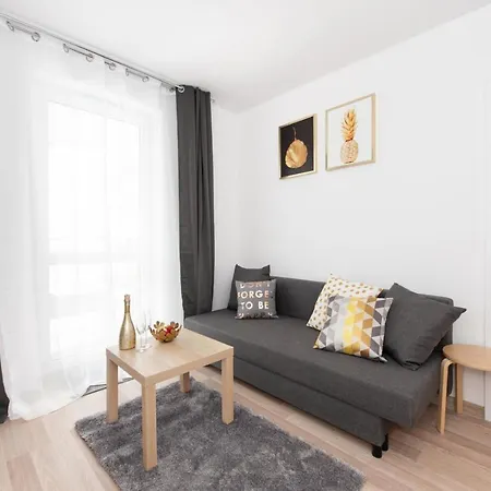 Project Comfort Apartament Potrzebna 55/130 * Varşova